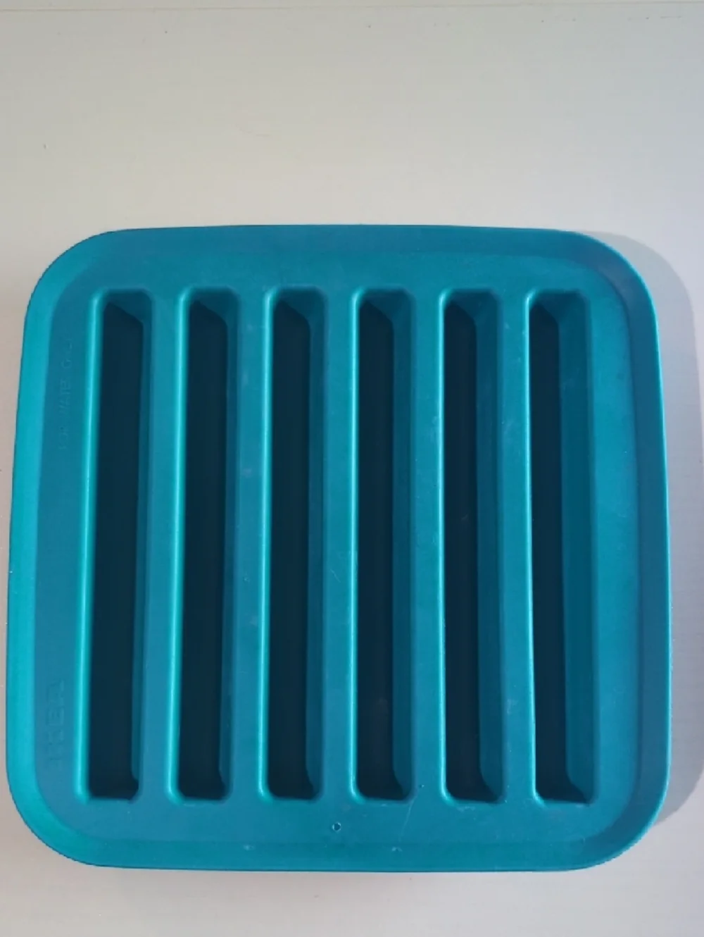 3 IKEA Novelty Silicone Ice Cube and Mold Set in Teal & Pink